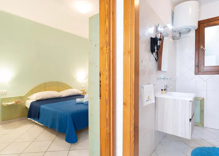 With Swimming-pool In Badesi, With Air Conditioning And Private Outdoor Area Appart hôtel