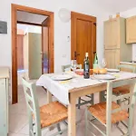 With Swimming-pool In Badesi, With Air Conditioning And Private Outdoor Area 3* באדזי
