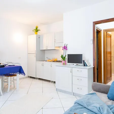 With Swimming-pool In Badesi, With Air Conditioning And Private Outdoor Area Badesi