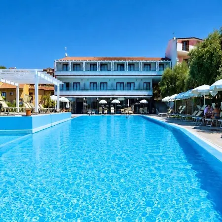 Lejlighedshotel With Swimming-pool In Badesi, With Air Conditioning And Private Outdoor Area