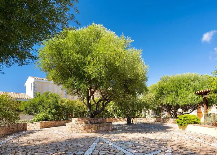 Apartahotel With Swimming-pool In Badesi, With Air Conditioning And Private Outdoor Area Badesi